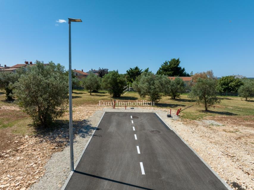 Istra, Peroj – Stavbno zemljišče v mirni lokaciji