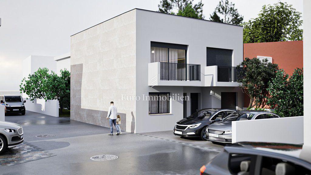 Murter - nov, moderen apartma le 120 metrov od morja