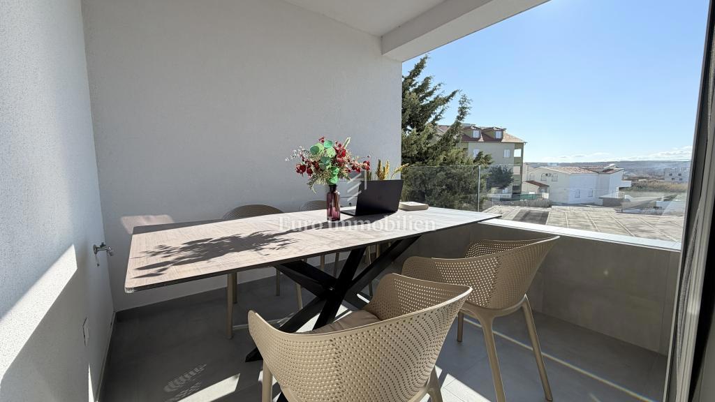 Povljana - apartma s pogledom na morje v prvi vrsti do morja