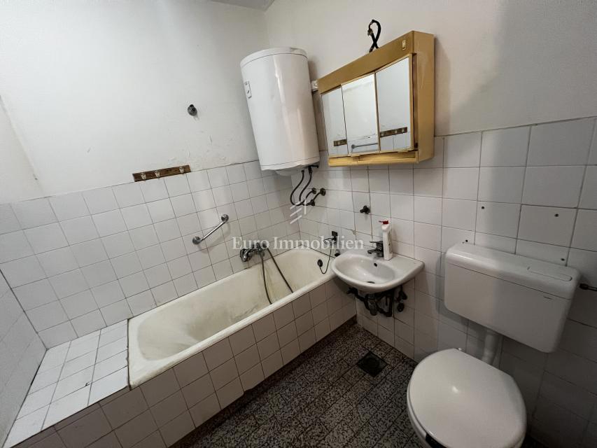 Stanovanje v stavbi z dvigalom na odlični lokaciji v Puli