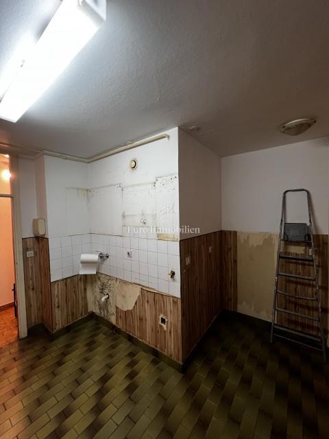 Stanovanje v stavbi z dvigalom na odlični lokaciji v Puli