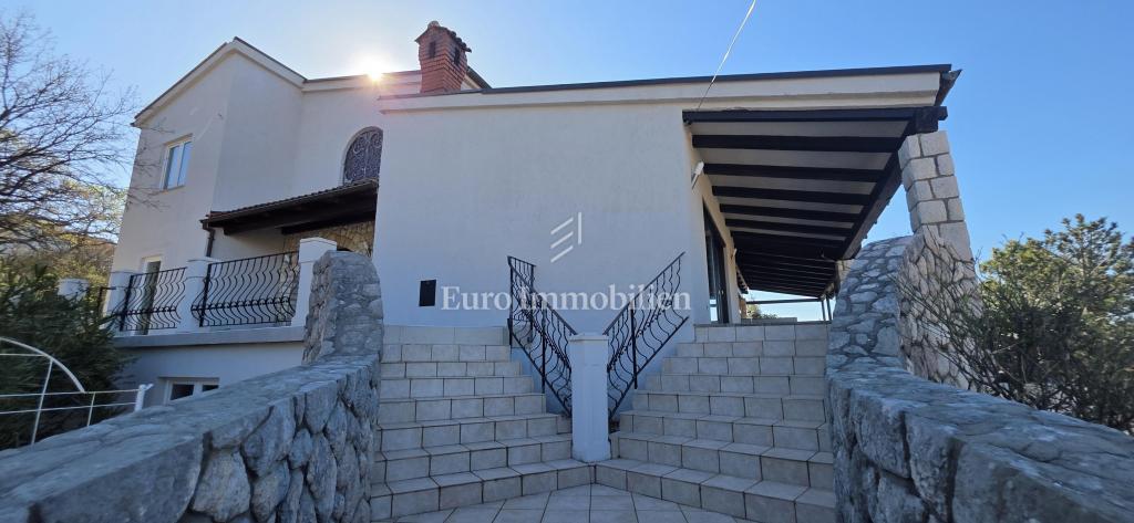 Jadranovo - hiša z bazenom in pogledom na morje