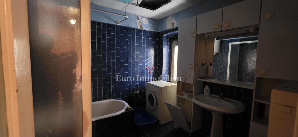 Hiša v centru Crikvenice, 200 m od morja 