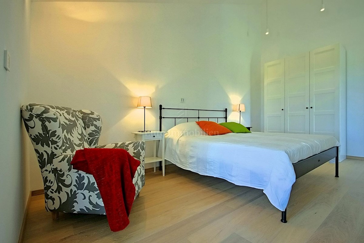 Predivna moderna villa s bazenom, Istra