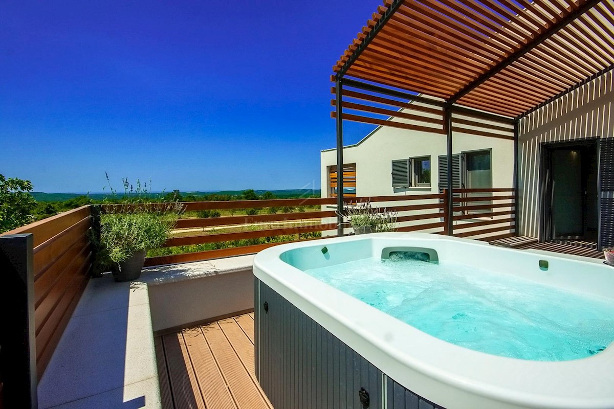 Predivna moderna villa s bazenom, Istra