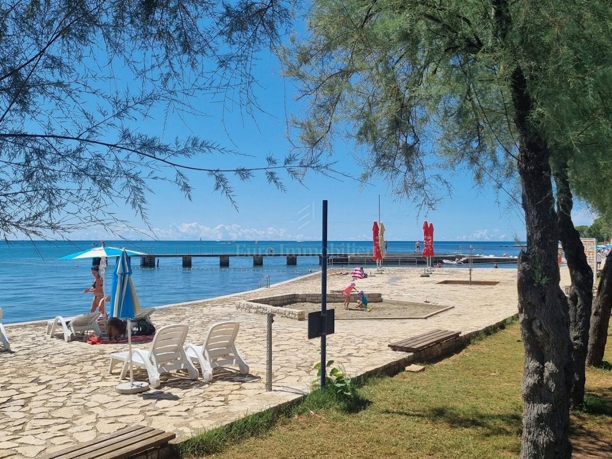 Poreč, stanovanje v novogradnji, pogled na morje!