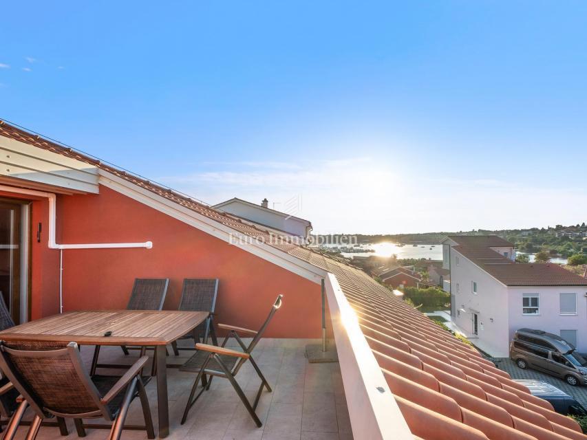 Dvoetažni apartma v bližini marine, Medulin - Volme