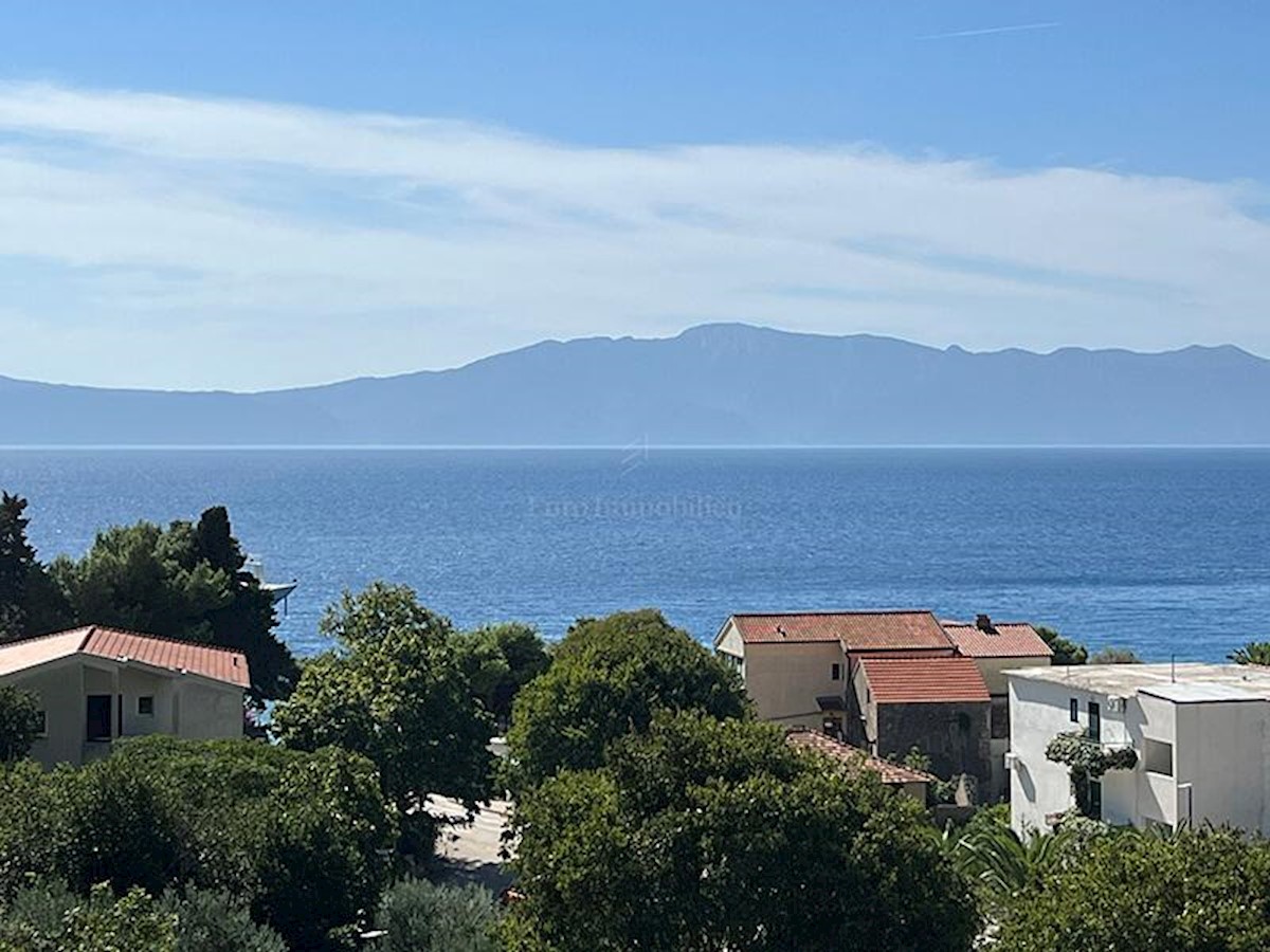 Čudovito stanovanje s pogledom na morje v bližini plaže v Drveniku 