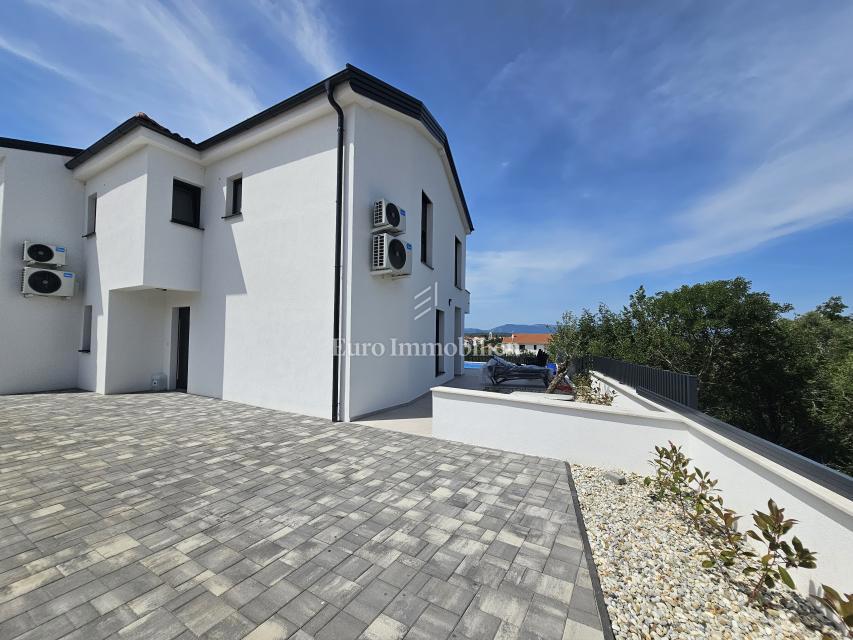 Novogradnja Malinska, dvojček s pogledom na morje