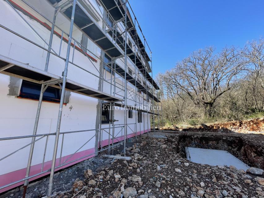 Novogradnja okolica Dobrinja - apartma v prvem nadstropju