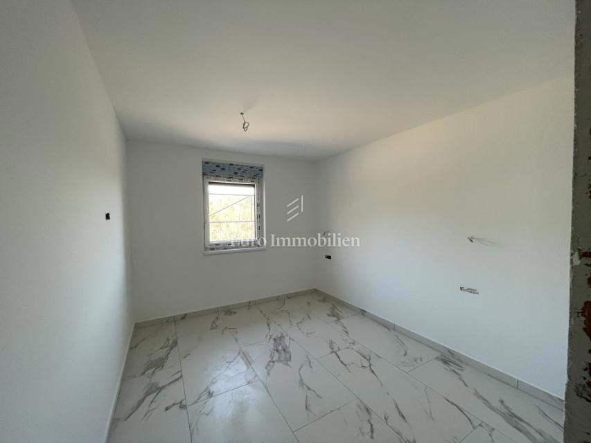 Novogradnja okolica Dobrinja - apartma v prvem nadstropju