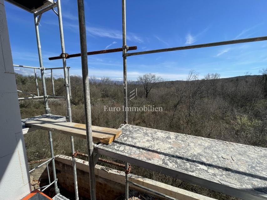 Novogradnja okolica Dobrinja - apartma v prvem nadstropju