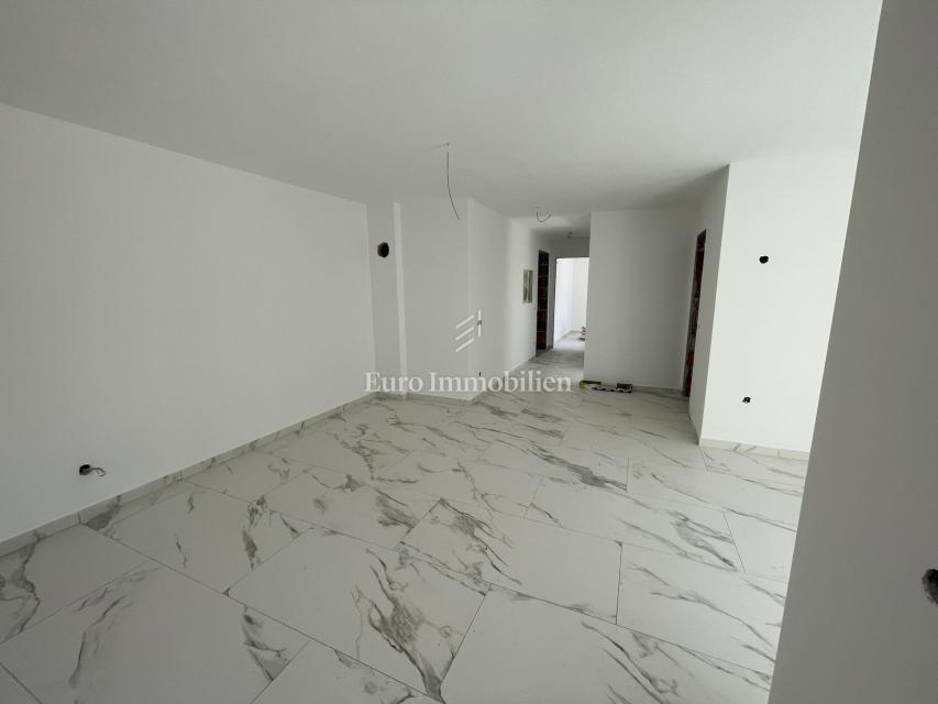 Novogradnja okolica Dobrinja - apartma v prvem nadstropju