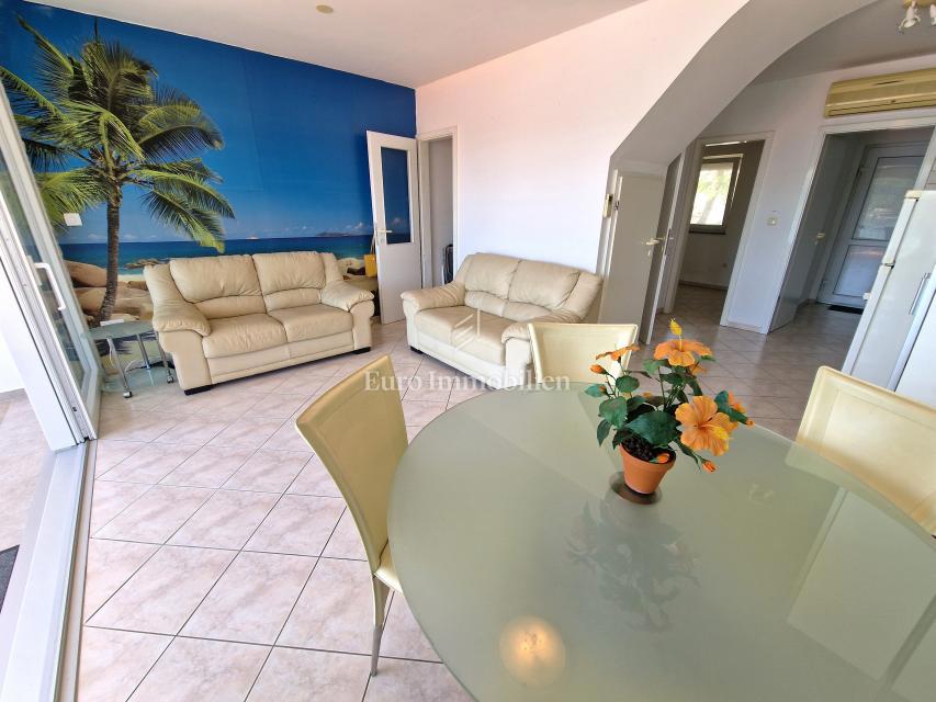 Krk - apartma s pogledom na morje 60 m do plaže