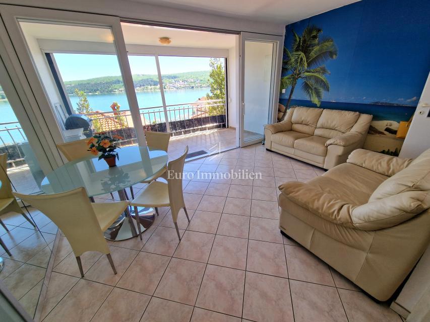 Krk - apartma s pogledom na morje 60 m do plaže