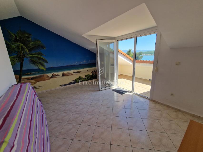 Krk - apartma s pogledom na morje 60 m do plaže