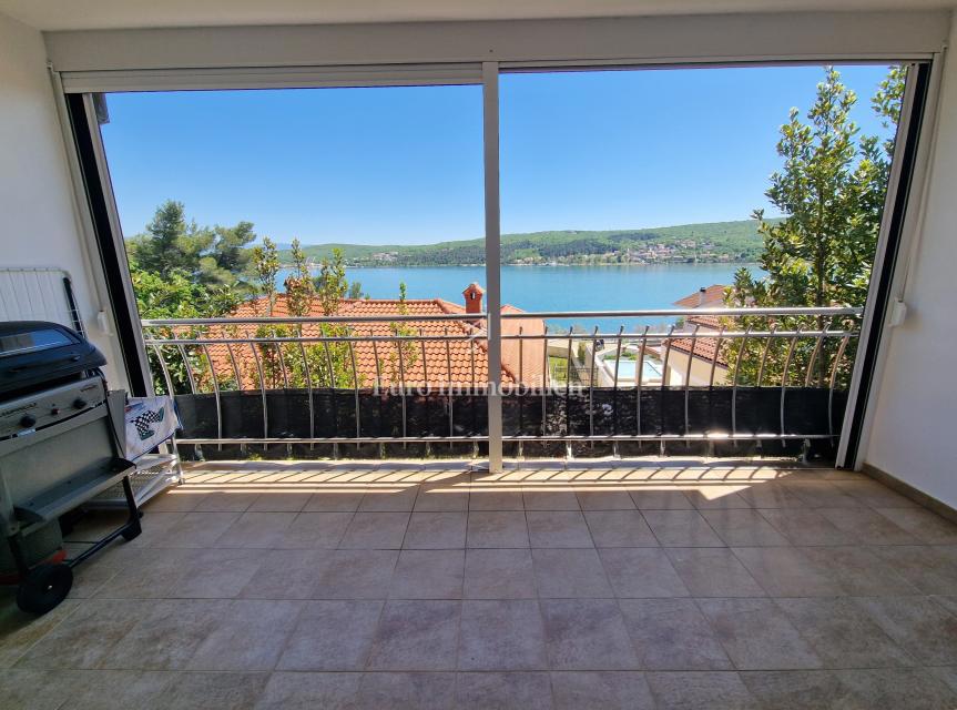 Krk - apartma s pogledom na morje 60 m do plaže