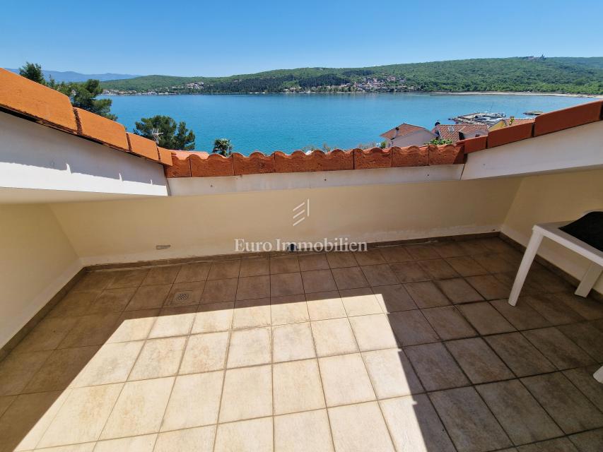 Krk - apartma s pogledom na morje 60 m do plaže