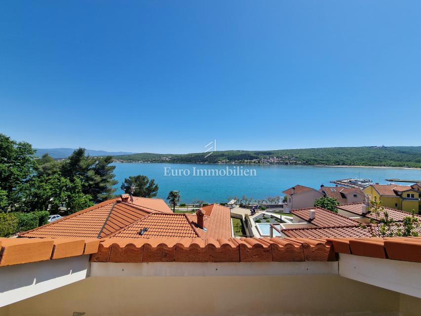 Krk - apartma s pogledom na morje 60 m do plaže