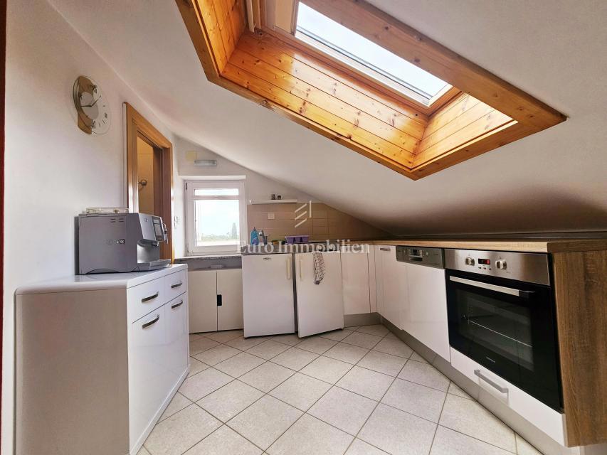 Malinska - prostorna hiša s tremi apartmaji
