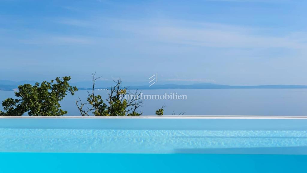 Opatija - moderna vila z bazenom