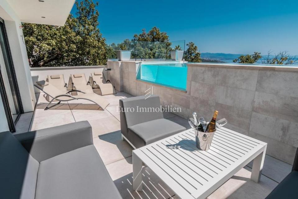 Opatija - moderna vila z bazenom