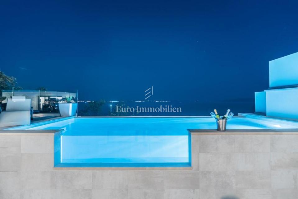 Opatija - moderna vila z bazenom