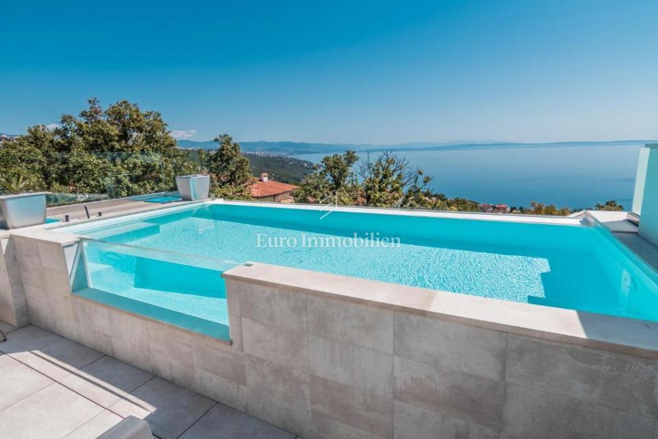 Opatija - moderna vila z bazenom