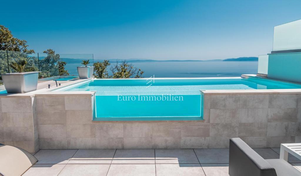 Opatija - moderna vila z bazenom