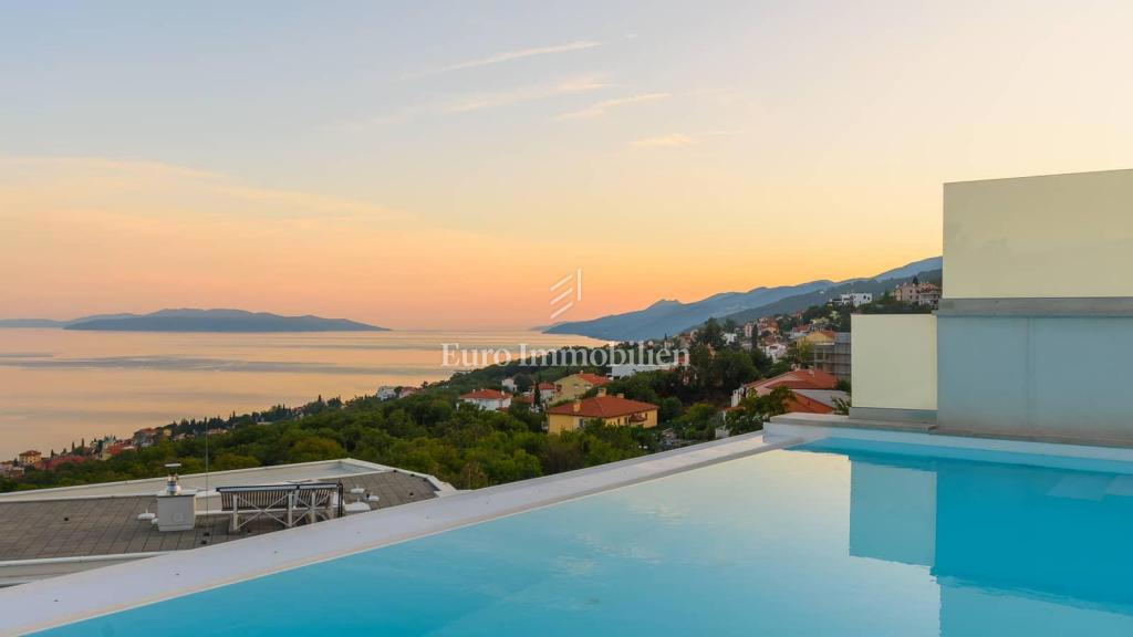 Opatija - moderna vila z bazenom