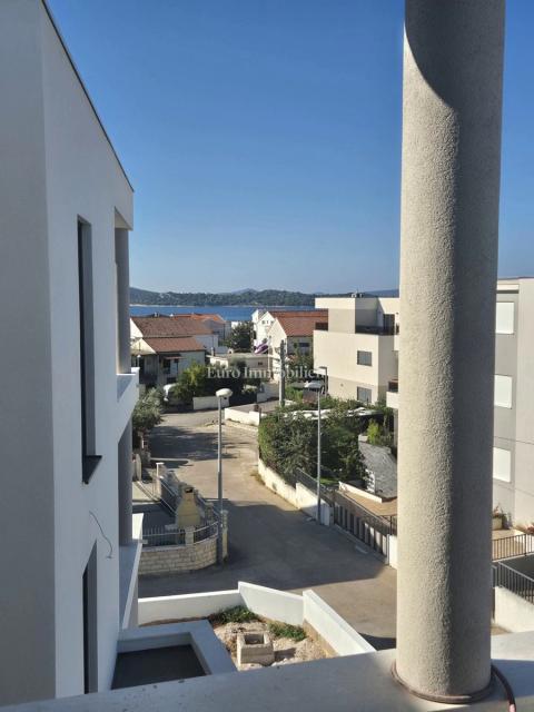 Nov apartma s pogledom na morje - Vodice