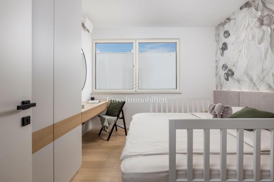 Crikvenica moderna družinska hiša