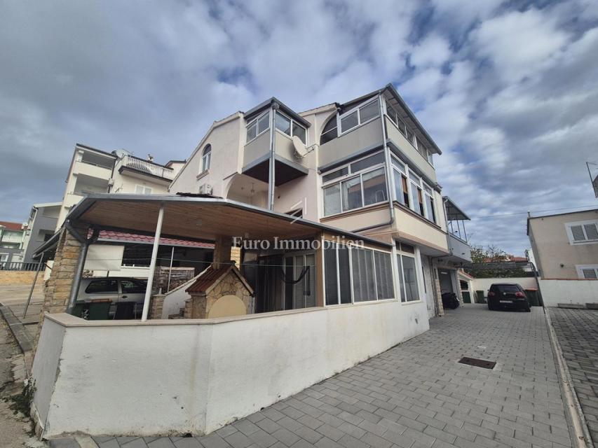 Vodice - Wohnung in der Nähe des Meeres
