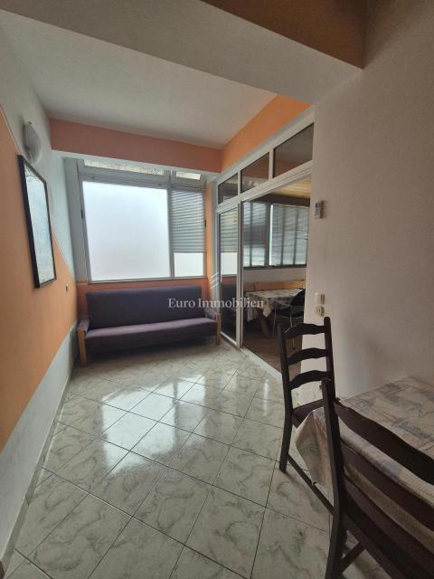 Vodice - hiša s 3 apartmaji