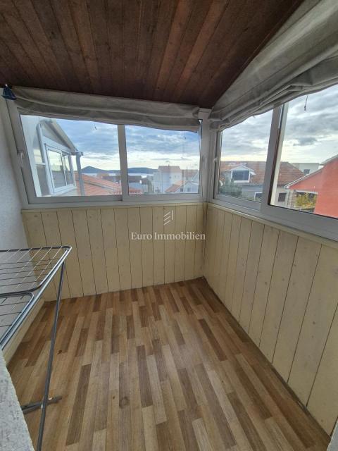 Vodice - hiša s 3 apartmaji