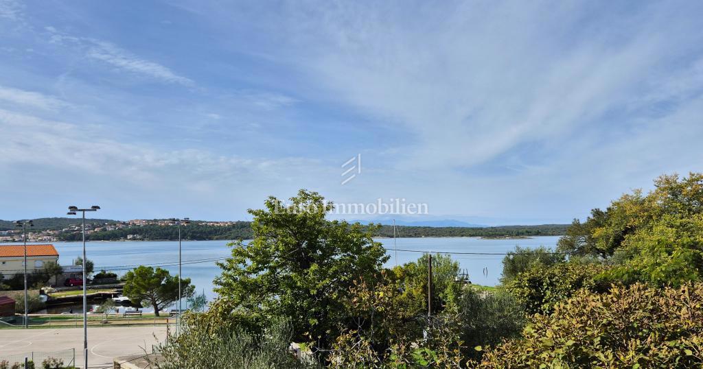 Apartma v prvi vrsti do morja