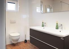 Samostojna hiša s 4 apartmaji - otok Krk, Malinska
