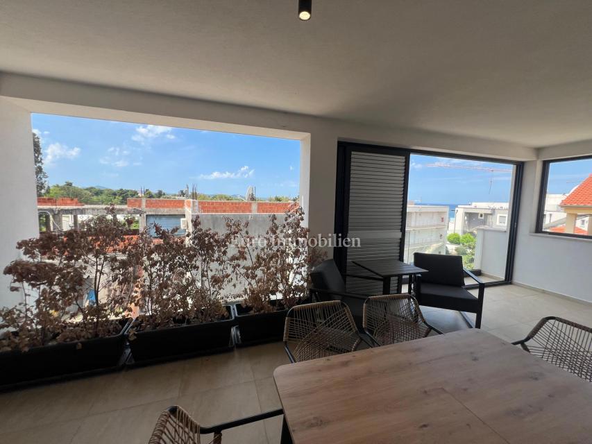 Zadar - stanovanje s strešno teraso