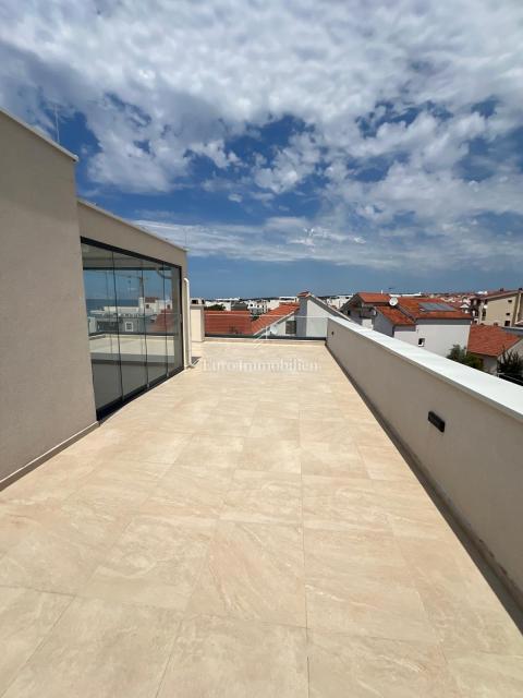 Zadar - stanovanje s strešno teraso