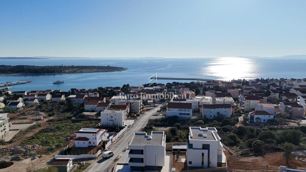 Novalja - novogradnja, 2. nadstropje, pogled na morje