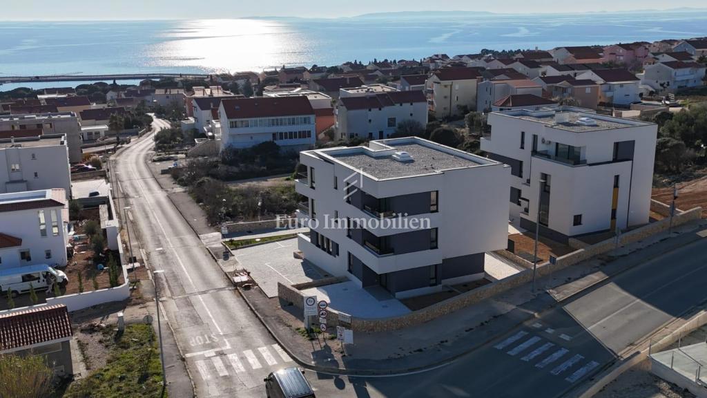 Novalja - novogradnja, 2. nadstropje, pogled na morje