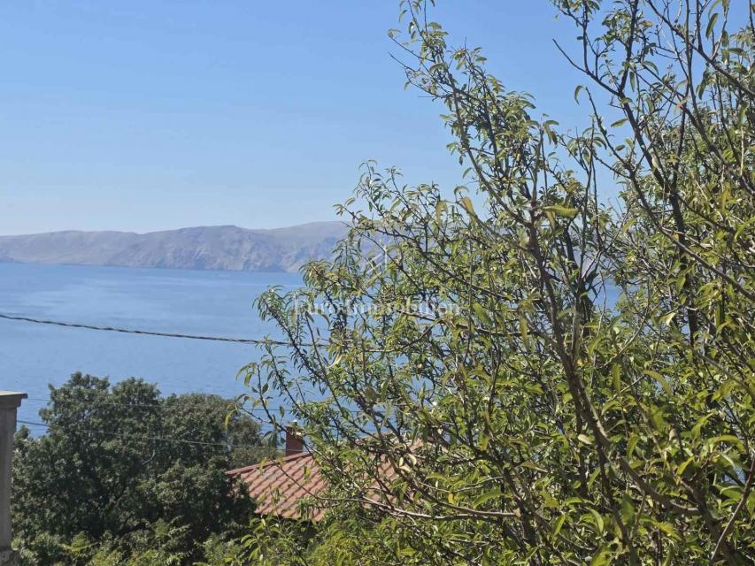 Novi Vinodolski, Smokvica Krmpotska, hiša z dvema apartmajema