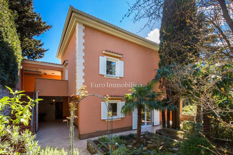 Družinska hiša blizu plaže