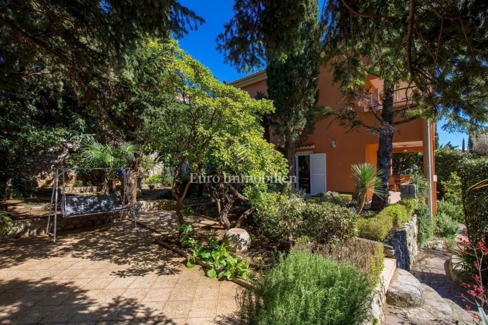 Družinska hiša blizu plaže