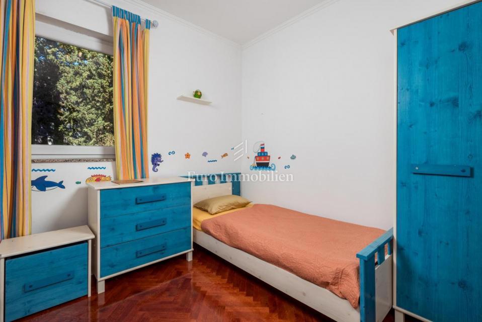 Družinska hiša blizu plaže