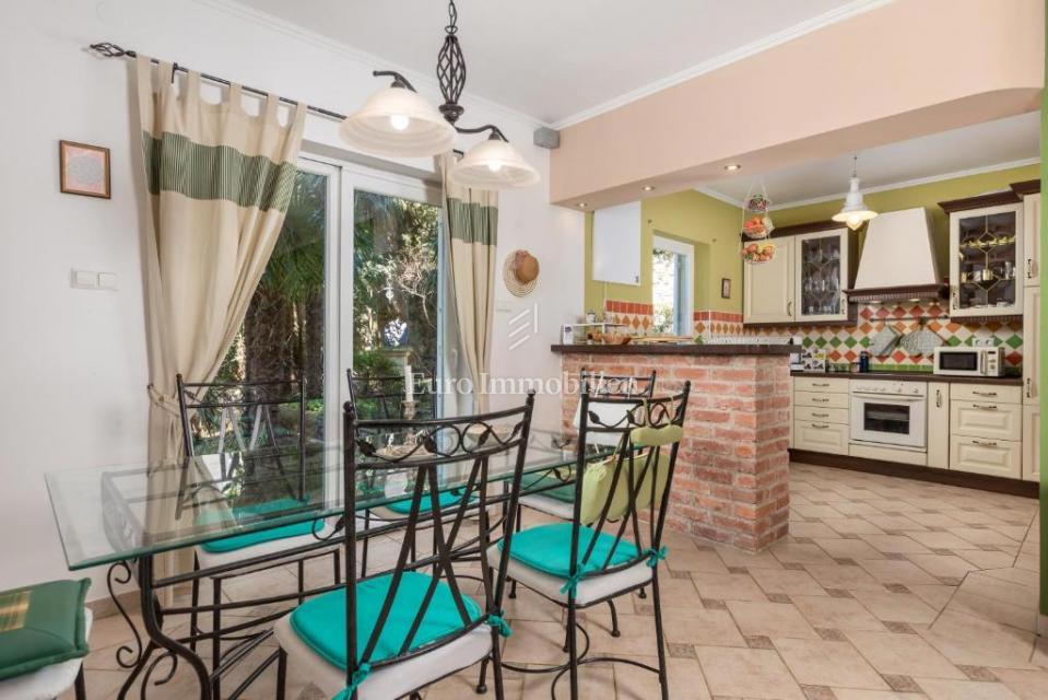 Družinska hiša blizu plaže