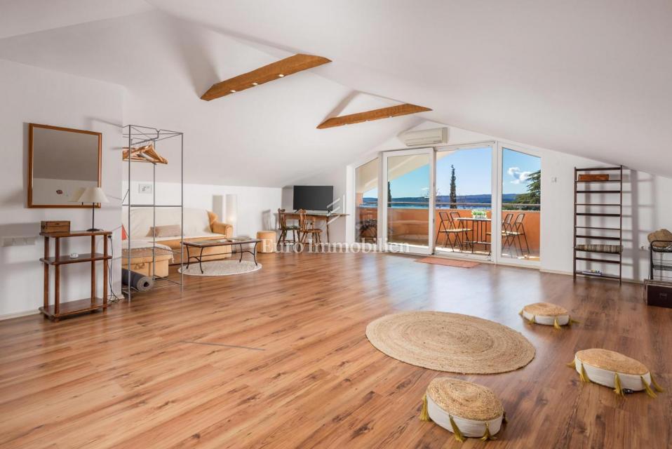 Družinska hiša blizu plaže