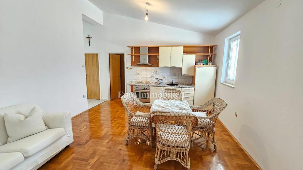 Dramalj – Stanovanje s čudovitim pogledom na morje