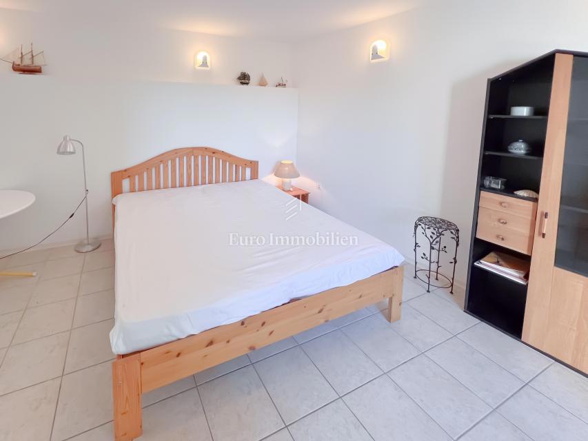 Čudovita Družinska Hiša Pristnega Sloga