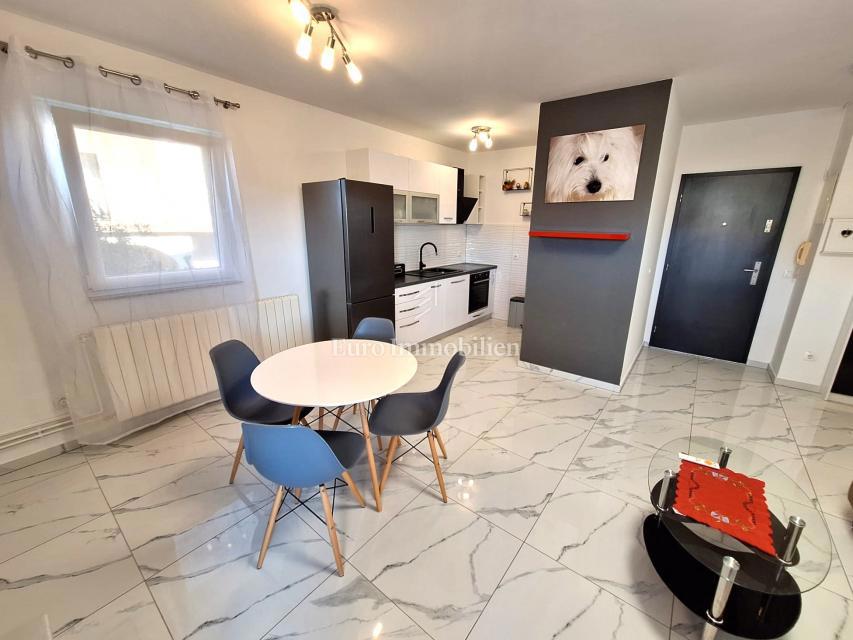 Mesto Krk, Stanovanje s teraso 300 m od morja